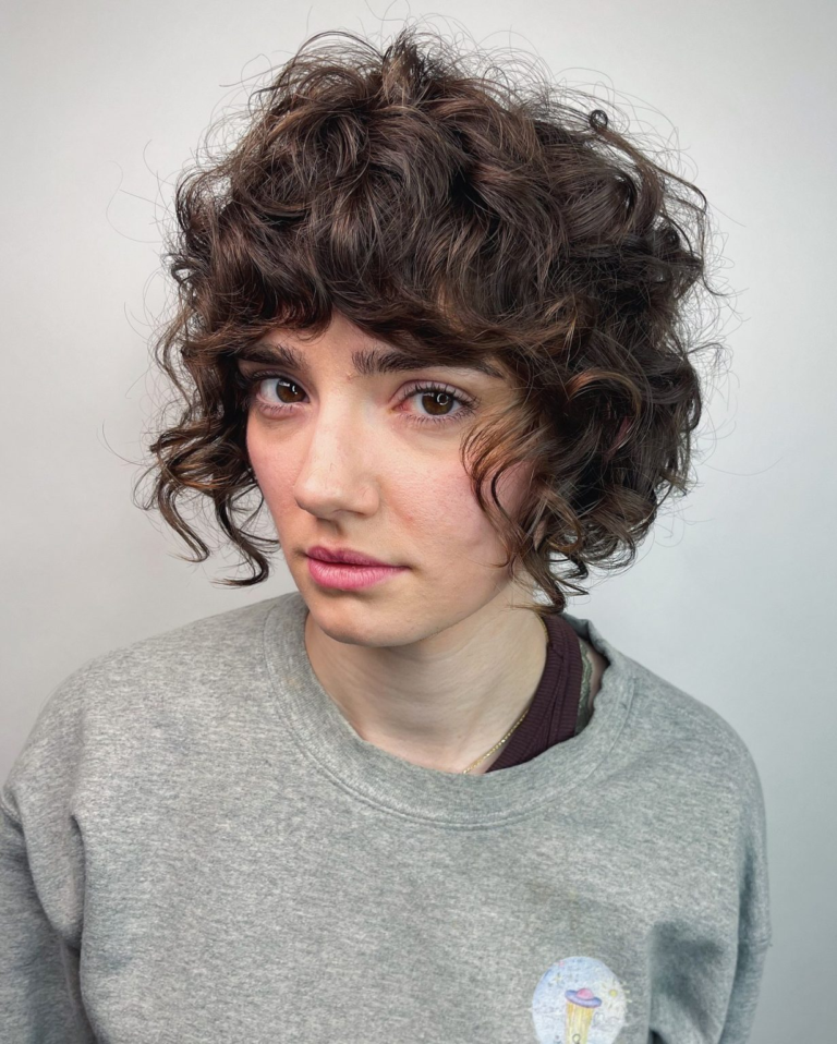 24 Trendy Short Shag Haircuts 2026 to Inspire Your Next Look!