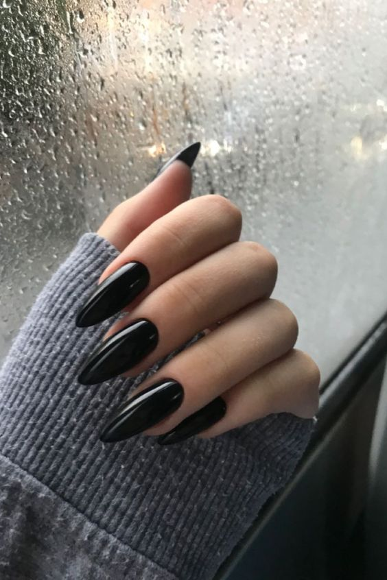 26 Ideas for Black Nails in 2026