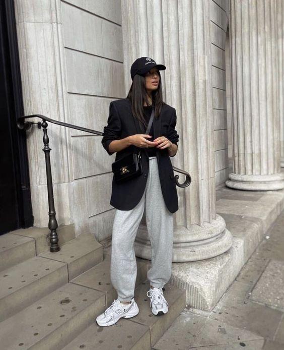 Explore 17 Must-Have Fall Athleisure Outfits for Women in 2026: Comfort Meets Style!