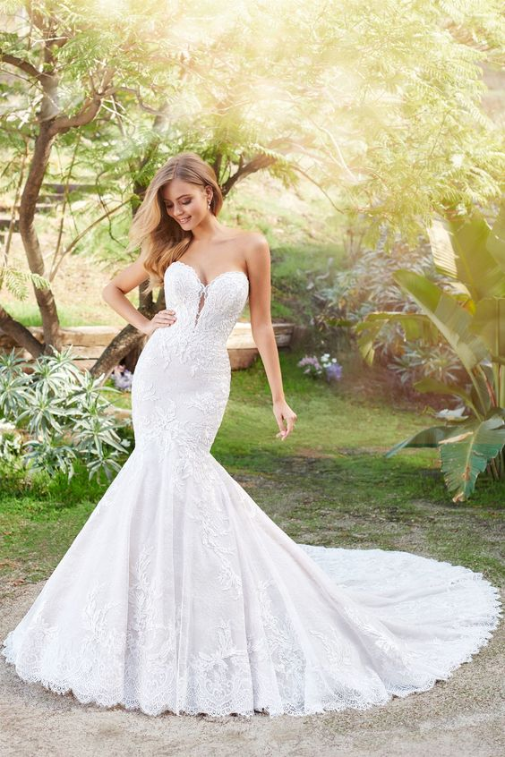 15 Off Shoulder Lace Mermaid Wedding Dress Ideas 2026