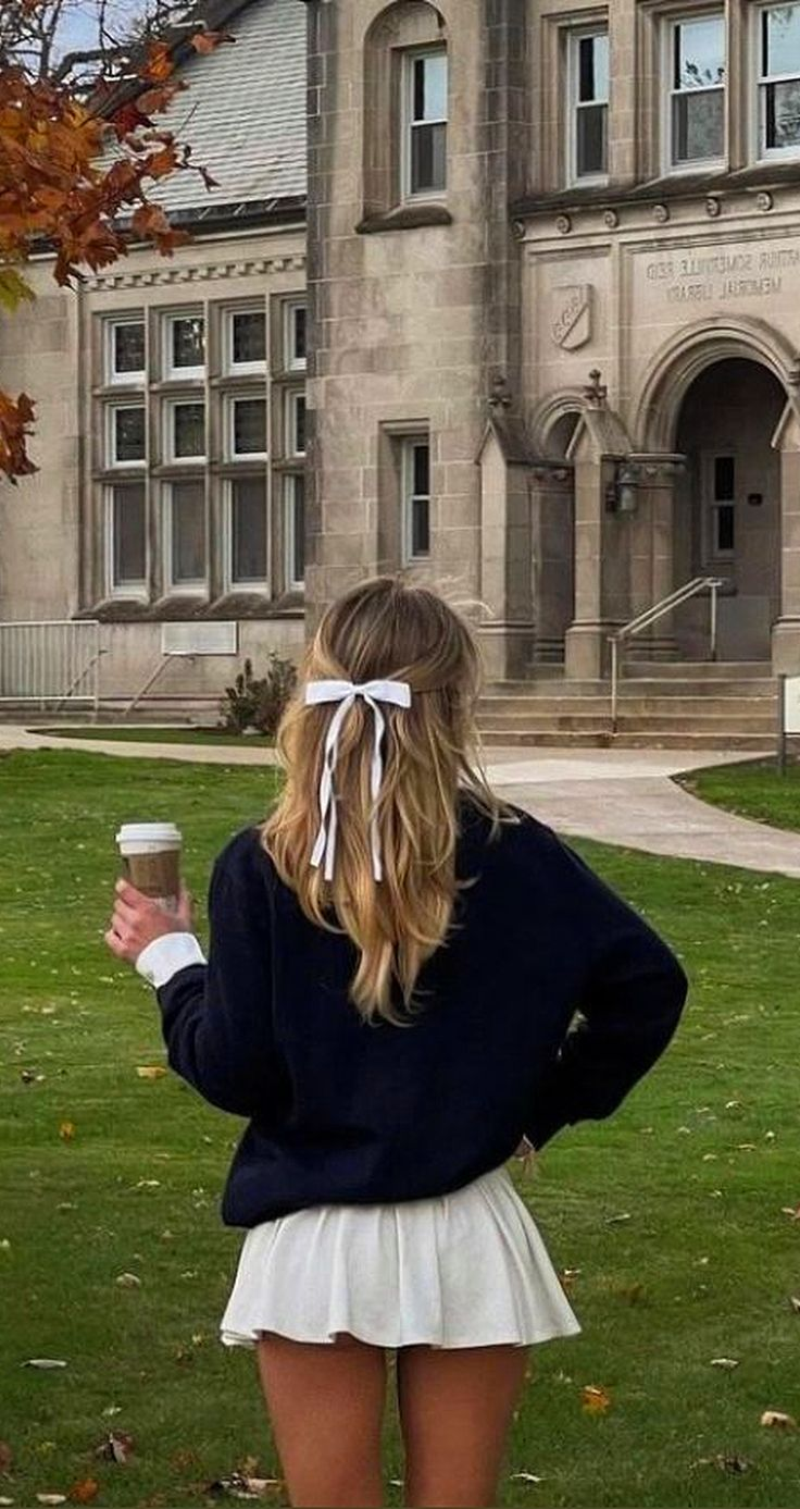 20 NYC Summer Outfits That’ll Make You Look Effortlessly Cool Despite The Subway Heat