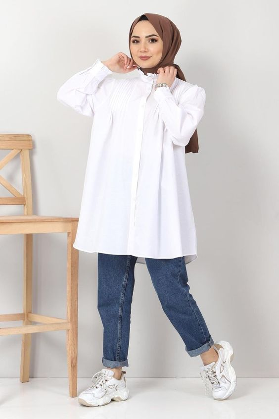 22 Sneakers with Hijab Outfit Ideas for 2026