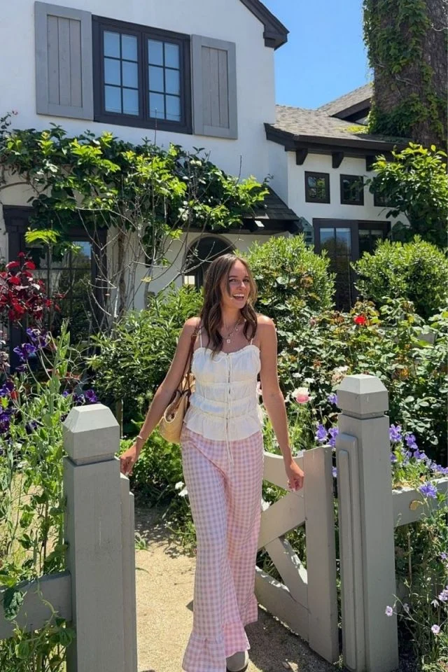30 Effortlessly Summer Outfit Ideas To Keep You Stylish And Cool