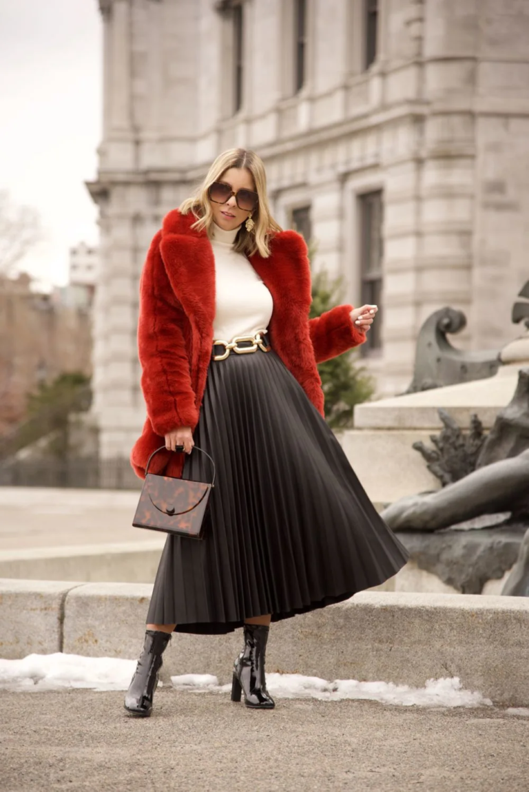 What to Wear With a Black Skirt – Simple but Chic Outfit Ideas Everyone Can Try